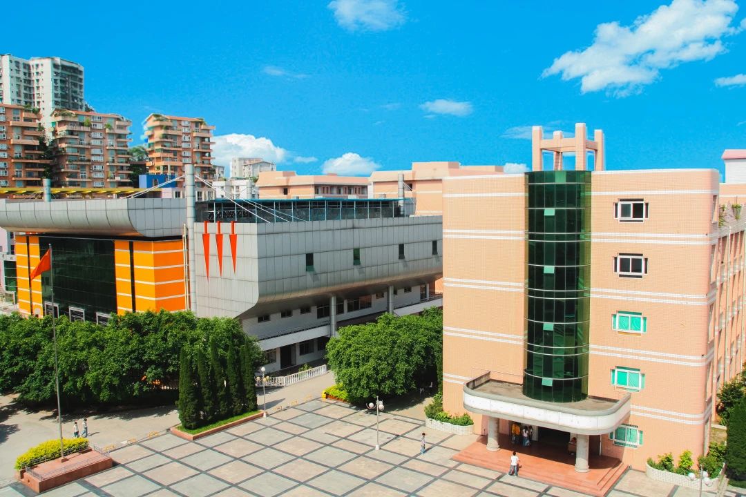 校園環(huán)境